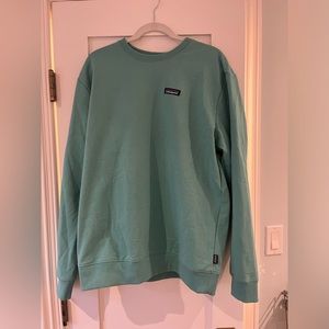Never worn turquoise Patagonia crewneck sweatshirt